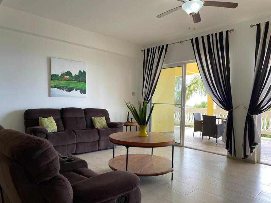 Spring Garden Mobay Resort Luxurious Apartments Монтего Бей Екстериор снимка