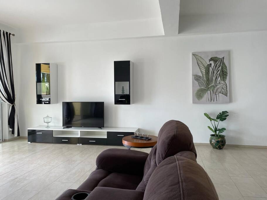 Spring Garden Mobay Resort Luxurious Apartments Монтего Бей Екстериор снимка