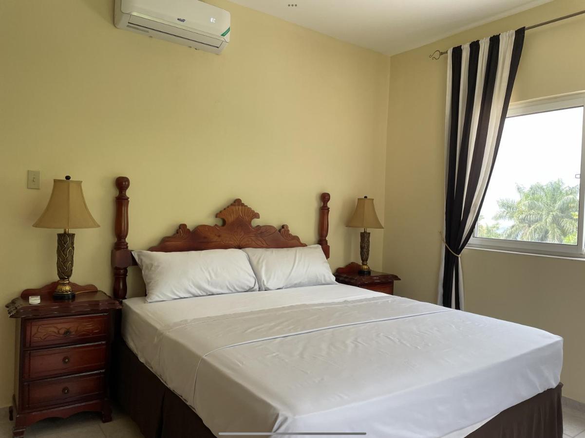 Spring Garden Mobay Resort Luxurious Apartments Монтего Бей Екстериор снимка