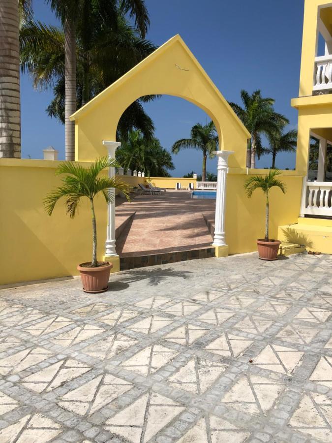 Spring Garden Mobay Resort Luxurious Apartments Монтего Бей Екстериор снимка